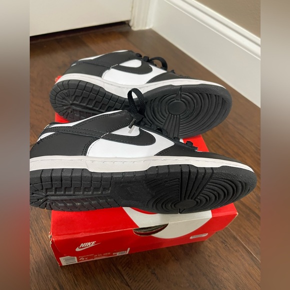 Nike Dunks Panda - Picture 4 of 9